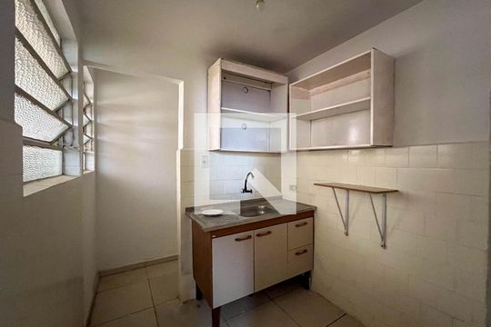 Cozinha e Área de Serviço de apartamento à venda com 1 quarto, 40m² em Liberdade, São Paulo