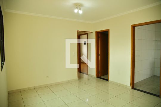 Sala de casa para alugar com 2 quartos, 120m² em Jardim Paramount, São Bernardo do Campo