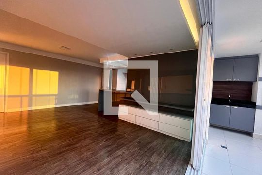 Sala de apartamento à venda com 3 quartos, 95m² em Vila Itapura, Campinas