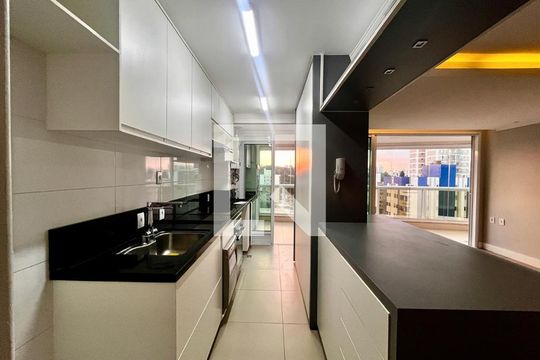 Cozinha/Área de Serviço de apartamento à venda com 3 quartos, 95m² em Vila Itapura, Campinas