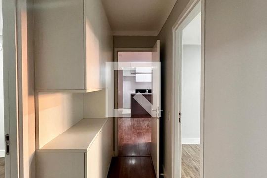 Corredor de apartamento à venda com 3 quartos, 95m² em Vila Itapura, Campinas