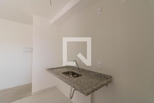 Cozinha de apartamento à venda com 2 quartos, 56m² em Vila Galvão, Guarulhos