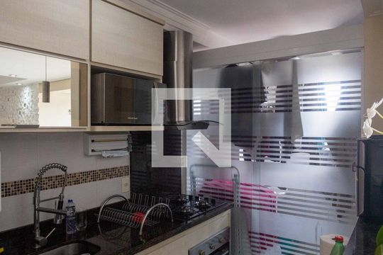 Cozinha de apartamento à venda com 2 quartos, 55m² em Piraporinha, Diadema