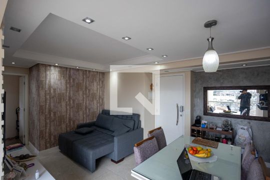 Sala de apartamento à venda com 2 quartos, 55m² em Piraporinha, Diadema