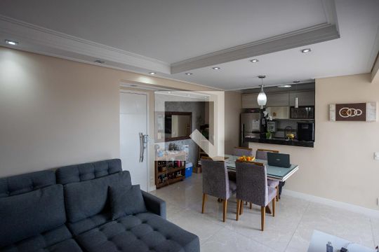 Apartamento à venda com 2 quartos, 55m² em Piraporinha, Diadema