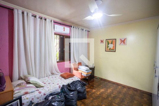Suíte de casa à venda com 4 quartos, 337m² em Casa Grande, Diadema