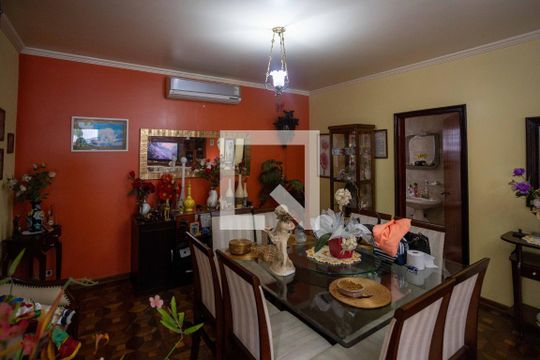 Sala de Jantar de casa à venda com 4 quartos, 337m² em Casa Grande, Diadema