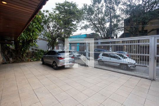 Garagem de casa à venda com 4 quartos, 337m² em Casa Grande, Diadema