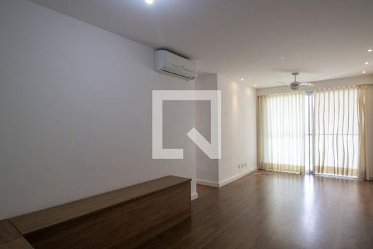 Sala de apartamento para alugar com 3 quartos, 90m² em Recreio dos Bandeirantes, Rio de Janeiro