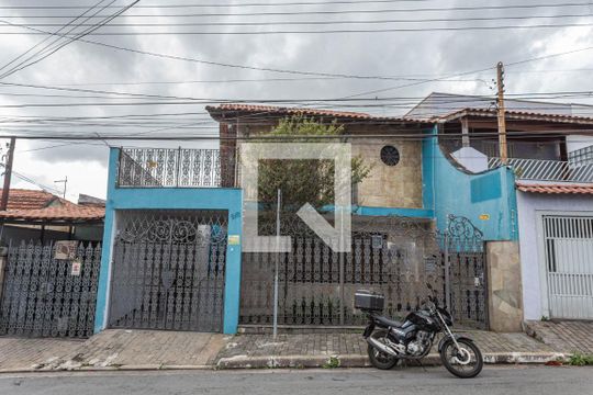 Fachada de casa à venda com 5 quartos, 180m² em Vila Moinho Velho, São Paulo