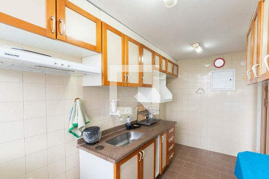 Cozinha de apartamento para alugar com 2 quartos, 60m² em Riachuelo, Rio de Janeiro