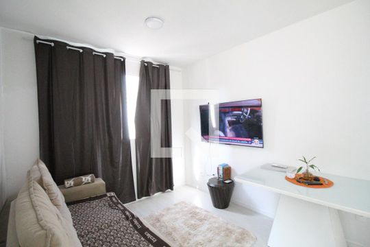 Sala de apartamento à venda com 2 quartos, 45m² em Gardênia Azul, Rio de Janeiro