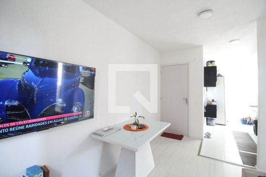 Sala de apartamento à venda com 2 quartos, 45m² em Gardênia Azul, Rio de Janeiro