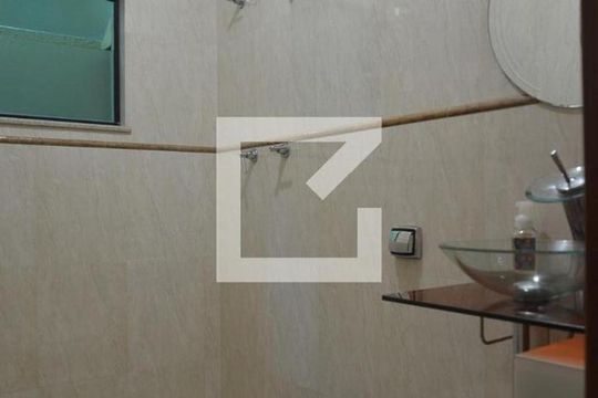 Lavabo de casa à venda com 4 quartos, 191m² em Parque das Nações, Santo André
