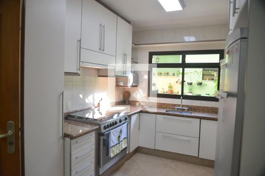 Cozinha de casa à venda com 4 quartos, 191m² em Parque das Nações, Santo André