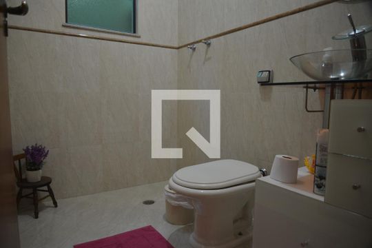 Lavabo de casa à venda com 4 quartos, 191m² em Parque das Nações, Santo André