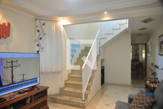 Sala de casa à venda com 4 quartos, 191m² em Parque das Nações, Santo André