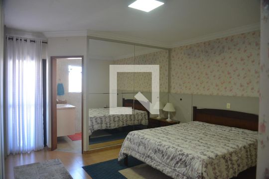 Quarto Suite 1 de casa à venda com 4 quartos, 191m² em Parque das Nações, Santo André