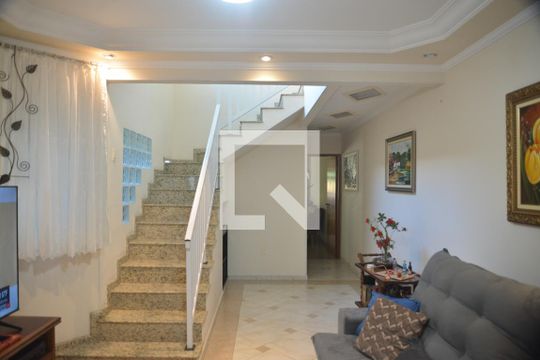 Sala de casa à venda com 4 quartos, 191m² em Parque das Nações, Santo André