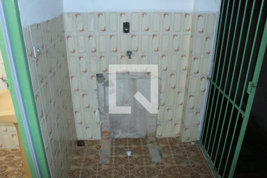 Área de Serviço de casa para alugar com 1 quarto, 48m² em Santa Maria, São Caetano do Sul