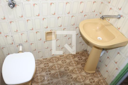 Banheiro de casa para alugar com 1 quarto, 48m² em Santa Maria, São Caetano do Sul