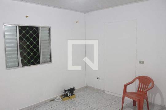 Sala/Quarto de casa para alugar com 1 quarto, 48m² em Santa Maria, São Caetano do Sul