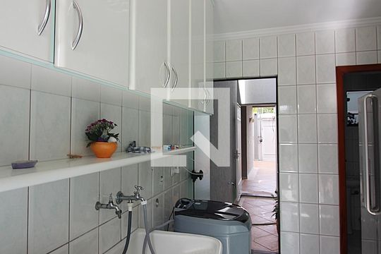 Área de Serviço de casa à venda com 4 quartos, 600m² em Parque dos Passaros, São Bernardo do Campo