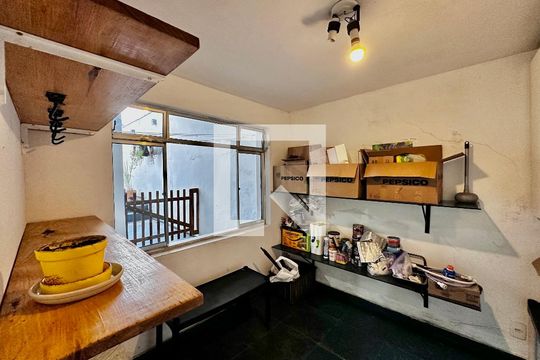 Quarto de Serviço de casa para alugar com 3 quartos, 200m² em Jardim Aeroporto, São Paulo