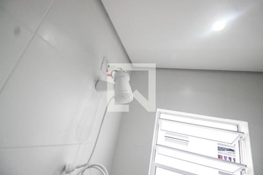 Banheiro de apartamento para alugar com 1 quarto, 45m² em Jardim Primavera, São Paulo