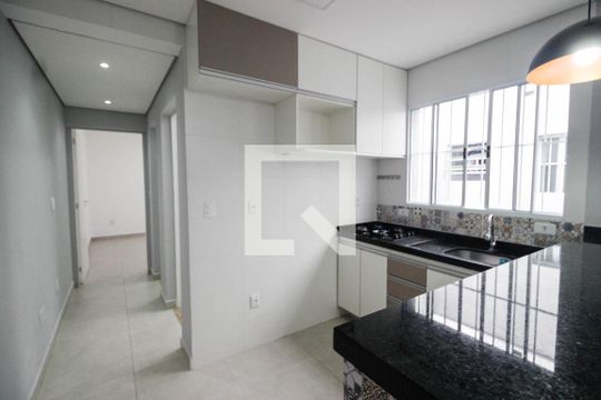 Cozinha de apartamento para alugar com 1 quarto, 45m² em Jardim Primavera, São Paulo