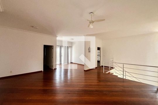 Sala de casa de condomínio à venda com 4 quartos, 356m² em Conjunto Habitacional Vila Santana (Sousas), Campinas