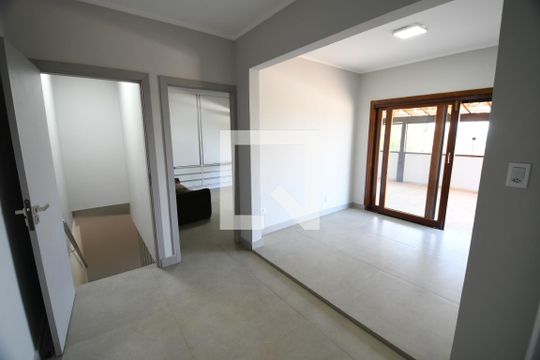 Sala de TV de casa à venda com 5 quartos, 650m² em Conjunto Habitacional Vila Santana (Sousas), Campinas