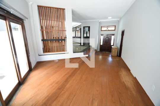 Sala de casa à venda com 5 quartos, 650m² em Conjunto Habitacional Vila Santana (Sousas), Campinas