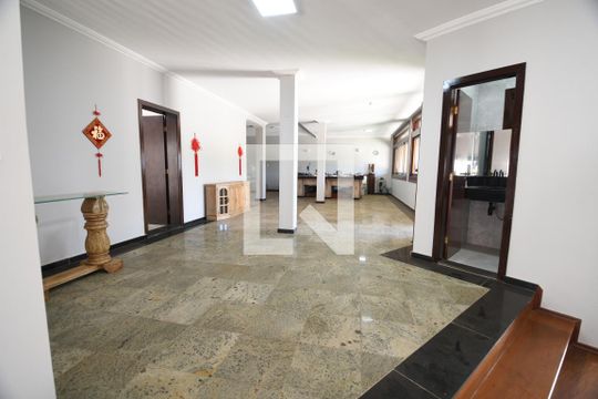 Sala de casa à venda com 5 quartos, 650m² em Conjunto Habitacional Vila Santana (Sousas), Campinas