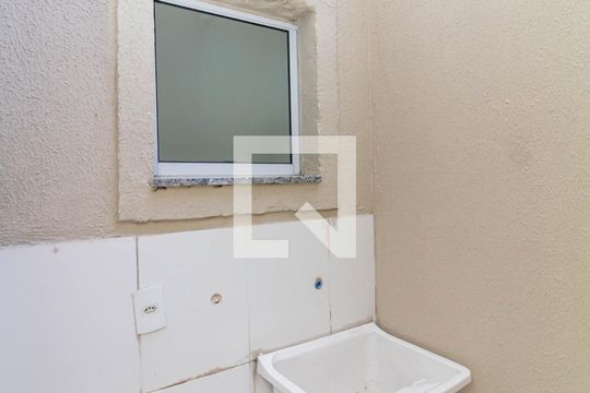 Área de Serviço de casa de condomínio para alugar com 2 quartos, 101m² em Vila Carmosina, São Paulo