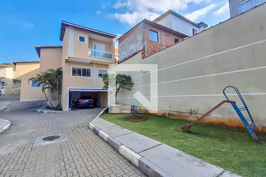 Área comum de casa de condomínio para alugar com 2 quartos, 101m² em Vila Carmosina, São Paulo
