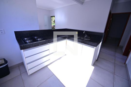 Sala/Cozinha de casa para alugar com 3 quartos, 80m² em Chácaras Califórnia, Goiânia