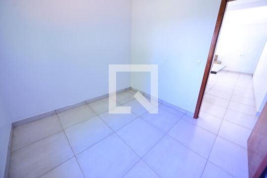 Quarto de casa para alugar com 3 quartos, 80m² em Chácaras Califórnia, Goiânia