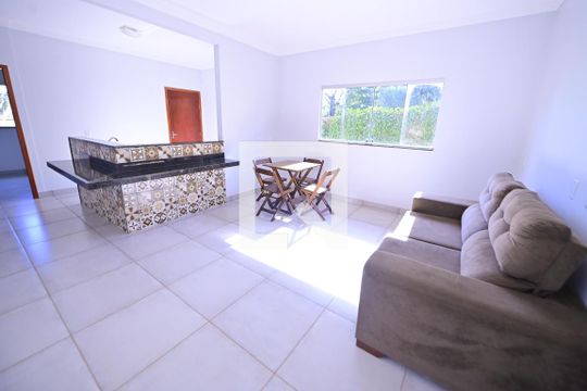 Casa para alugar com 3 quartos, 80m² em Chácaras Califórnia, Goiânia