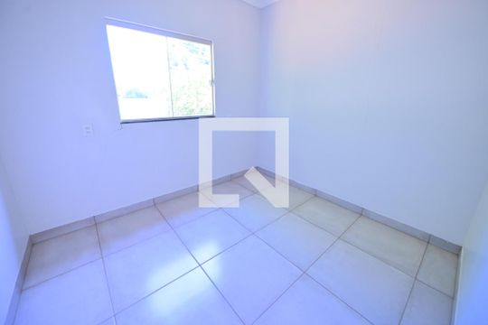 Quarto de casa para alugar com 3 quartos, 80m² em Chácaras Califórnia, Goiânia