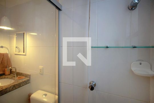 Banheiro de apartamento à venda com 4 quartos, 360m² em Buritis, Belo Horizonte