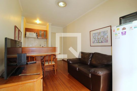 Sala/Cozinha de apartamento para alugar com 1 quarto, 33m² em Vila Uberabinha, São Paulo