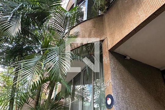 Fachada de apartamento para alugar com 4 quartos, 243m² em Copacabana, Rio de Janeiro