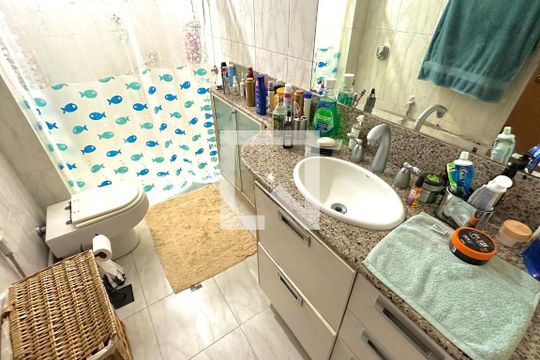 Banheiro Social 02 de apartamento para alugar com 4 quartos, 243m² em Copacabana, Rio de Janeiro