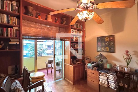 Quarto 1 de apartamento para alugar com 4 quartos, 243m² em Copacabana, Rio de Janeiro