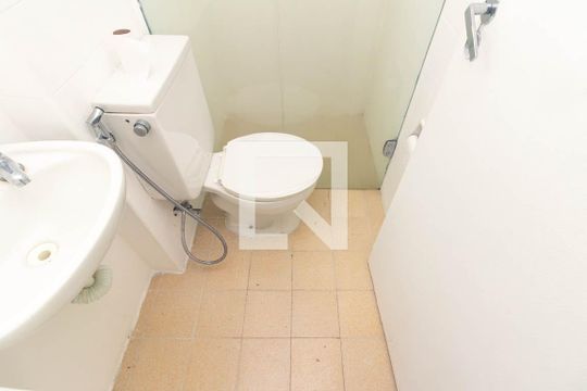 Banheiro de apartamento à venda com 1 quarto, 39m² em Vila Buarque, São Paulo