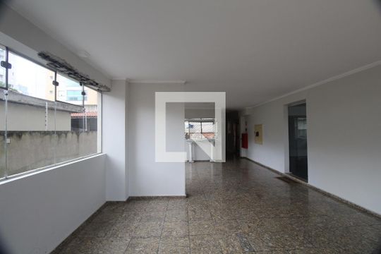 Hall de entrada de apartamento à venda com 2 quartos, 62m² em Vila Antonieta, São Paulo