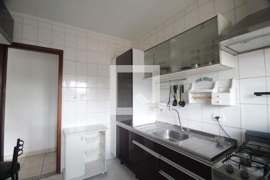 Cozinha de apartamento à venda com 2 quartos, 62m² em Vila Antonieta, São Paulo