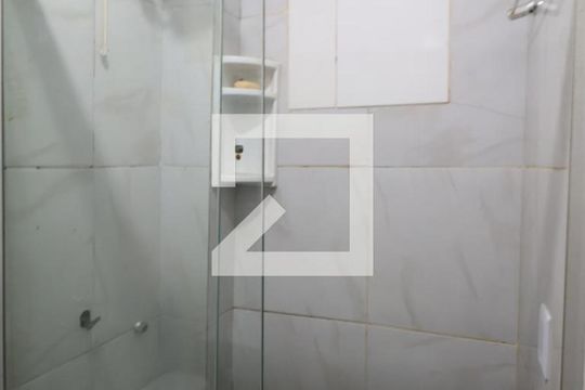 Banheiro de kitnet/studio para alugar com 1 quarto, 26m² em Rio Branco, Canoas
