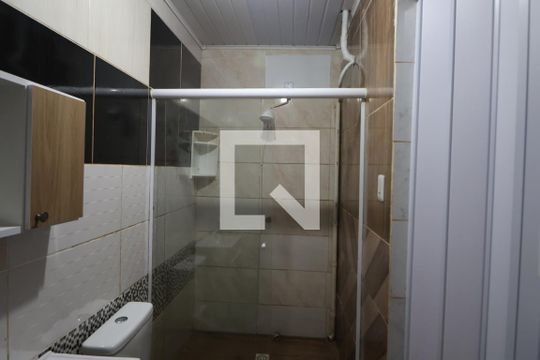 Banheiro de kitnet/studio para alugar com 1 quarto, 26m² em Rio Branco, Canoas